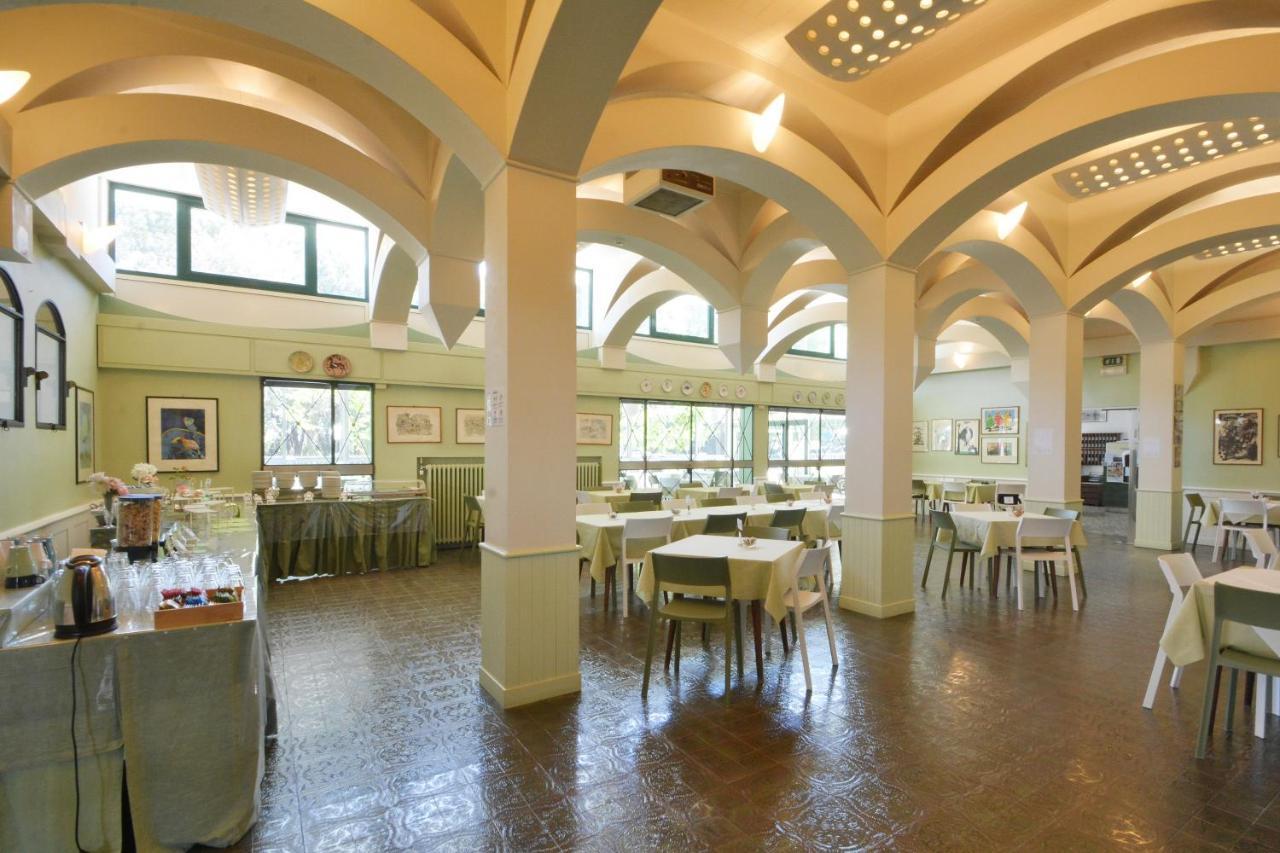 Hotel Maddalena Marina di Ravenna Εξωτερικό φωτογραφία