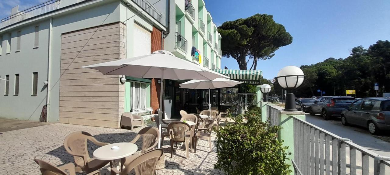 Hotel Maddalena Marina di Ravenna Εξωτερικό φωτογραφία
