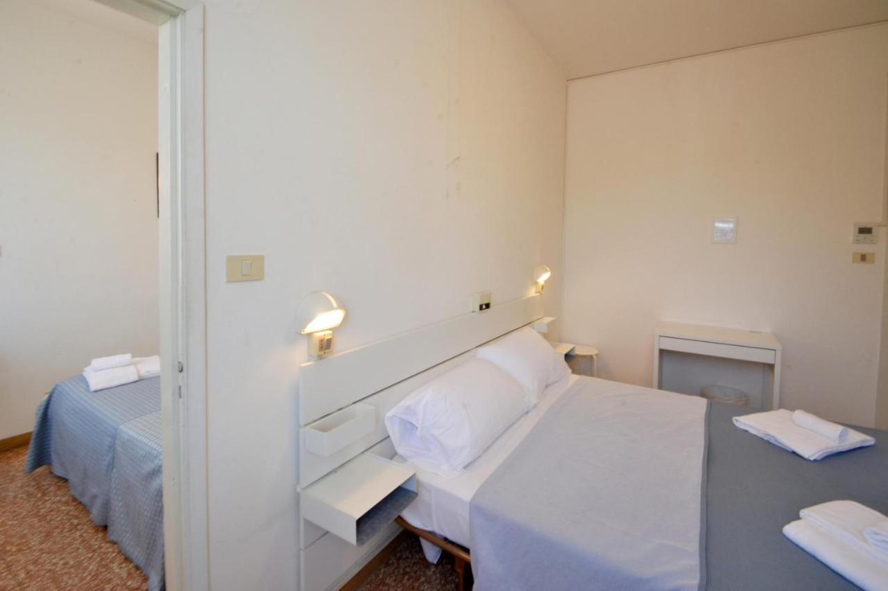 Hotel Maddalena Marina di Ravenna Εξωτερικό φωτογραφία
